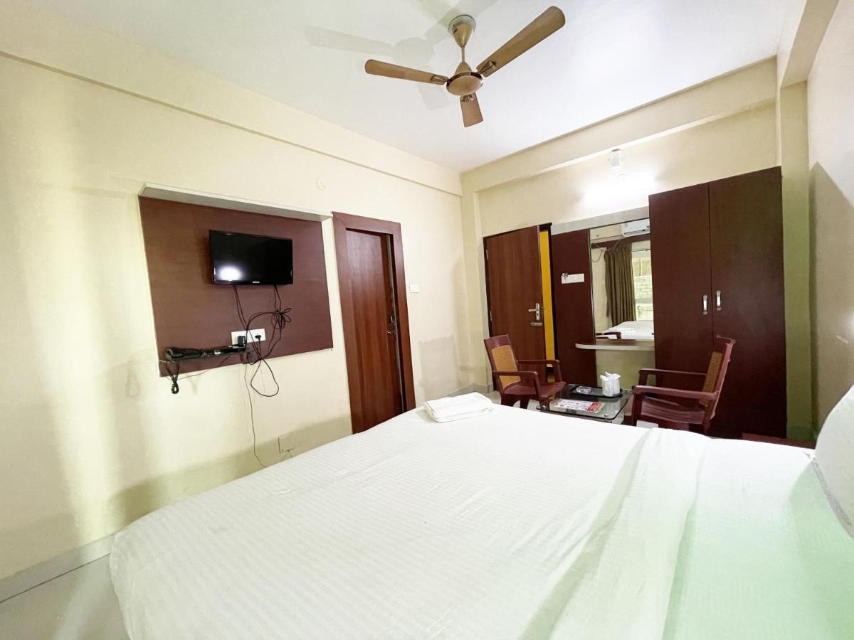 Hotel Golden Wave ปูรี ภายนอก รูปภาพ