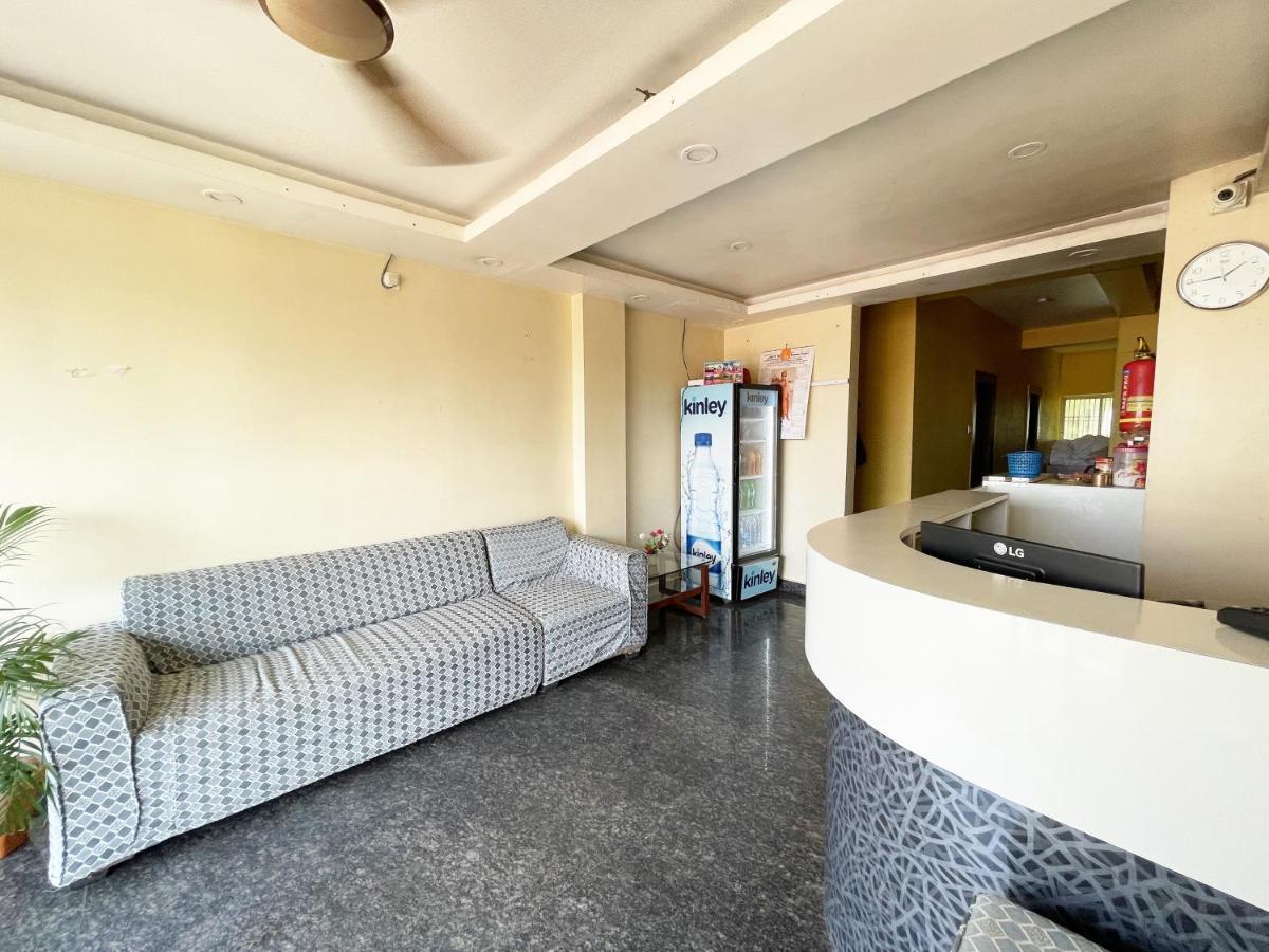 Hotel Golden Wave ปูรี ภายนอก รูปภาพ
